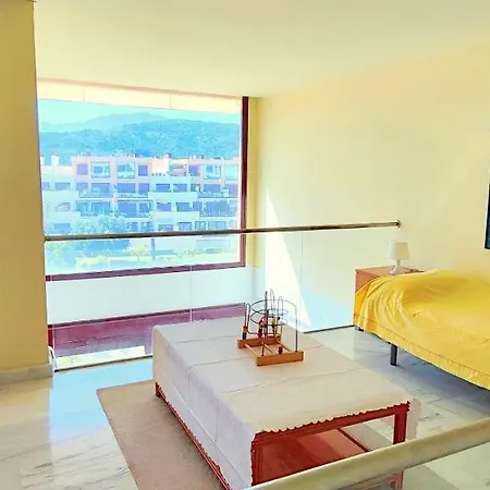 Gorgeous 2 Bedrooms Duplex In Natural Reserve park! Διαμέρισμα Εστεπόνα